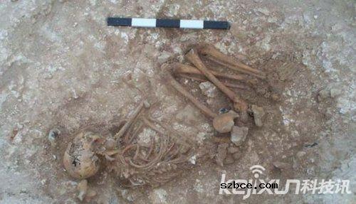 史前巨石阵发现神秘男童尸骸 距今3500年