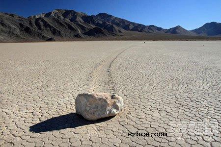 世界无解十大谜团：中国戈壁沙漠雕纹