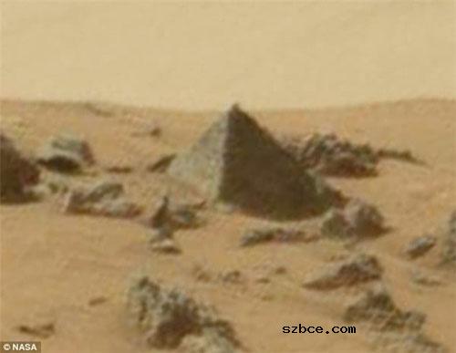外星人猎手发现神秘火星金字塔